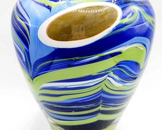 Art glass vase