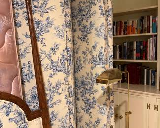 Matching room divider