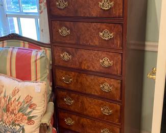 7-drawer lingerie chest