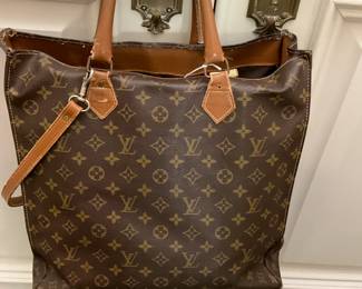 Another Louis Vuitton purse