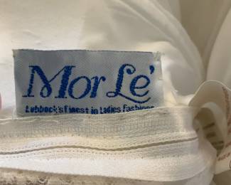 Mor Le' formal dress