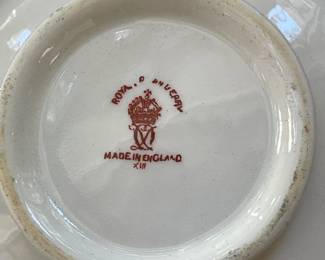 92 pieces of Royal Crown Derby - made in England