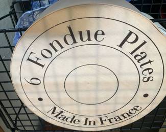 Fondue plates from France in this round box