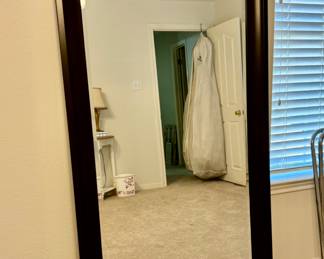 Wall mirror