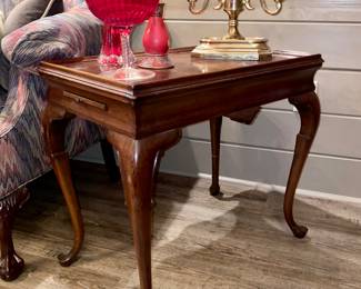 Queen Anne Style Tea Table/Side Table