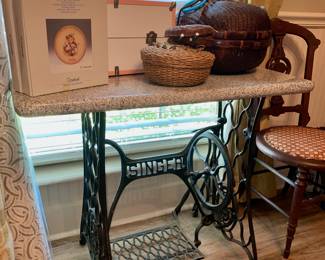 Singer Metal Base w/ Granite Top