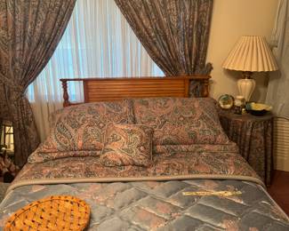 MCM Full size Bed. Check out the curtains that match the bedspread!! 