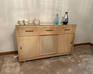 Mid Century Modern Buffet/Sideboard