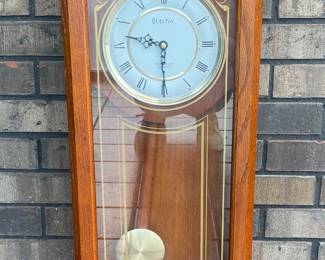 Bulova Oak 22" Cirrus Wall 