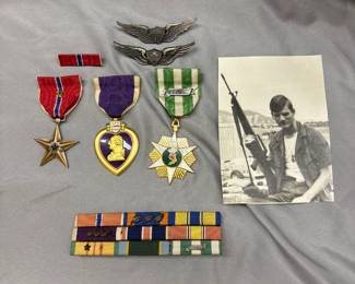 VIETNAM AIR FORCE VETERAN MEDAL GROUPING