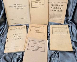 GROUPING OF WWII TRAINING MANUALS
