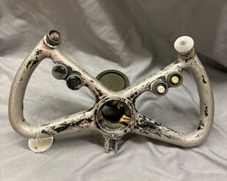 GRUMMAN S2 TRACKER AIRPLANE YOKE/WHEEL