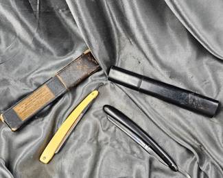 PAIR OF ANTIQUE RAZOR BLADES