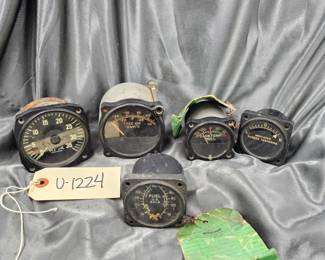 VINTAGE AVIATION INSTRUMENT GROUPING