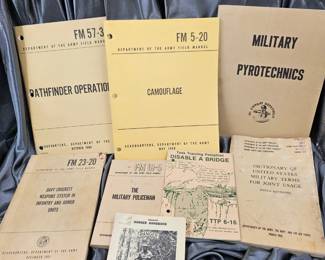 VIETNAM WAR ERA TRAINING MANUALS GROUPING