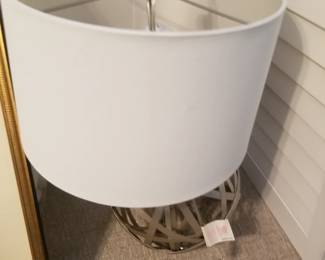 Table lamp