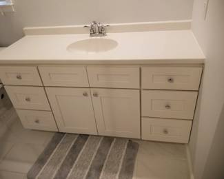 Bath vanity