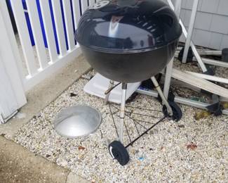 Charcoal grill