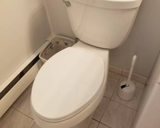 Commode - high rise