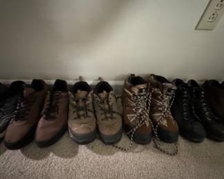 Tons of men’s shoes and boots 