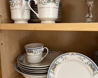 China Pearl Fine China Set 