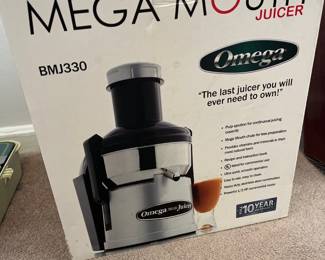 Omega Mega Mouth Juicer 