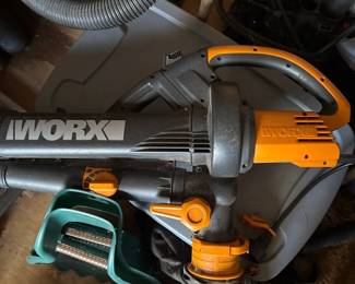 WORX TriVac WG500 12 amp All in One Electric Blower / Mulcher / Vacuum