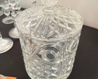 Fifth Avenue Crystal 8.5" lead crystal cookie jar 