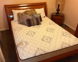 Queen Size High Gloss Cherry Wood Bed Frame and Mattress 