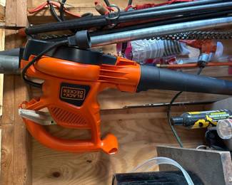 Black and Decker MAX Cordless Leaf Blower 