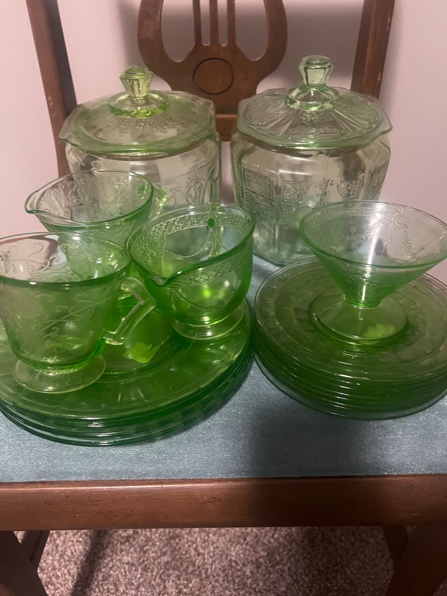Uranium Glass, Vasoline Glass