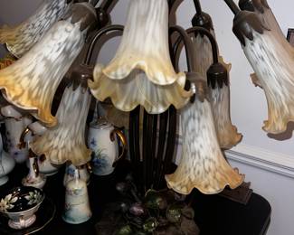 Tulip Glass Meyda Table Lamp