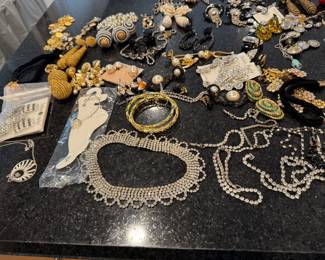 Costume jewelry 