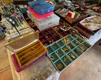 Large selection of jewelry
