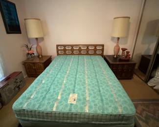 Mid century modern bed - full size 