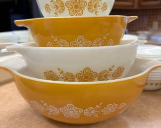 Pyrex butterfly gold set of four mixing bowls