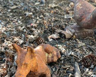 garden figurines 