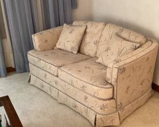 BUY IT NOW $100.00 Vintage Loveseat in excellent condition. Send message to receive an invoice and schedule pick up prior to November 1st