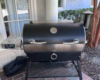 Recteq Flagship Grill with Cover & Accessories 