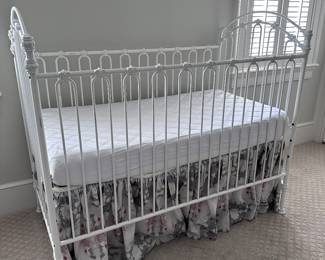 Bratt Decor Crib