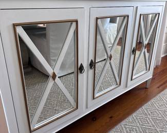 Mirrored Console