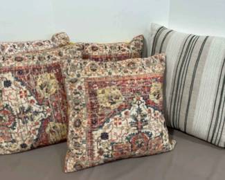 Throw Pillows 