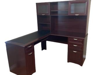 Real Space Magellan Corner Desk Hutch 