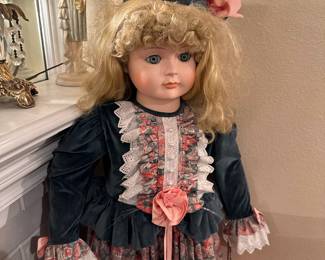 1992 Goebel Betty Jane Carter Dolls Bette Ball Doll
