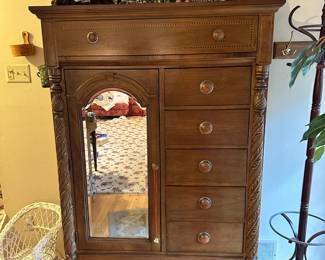 Chifferobe with Mirrored Door