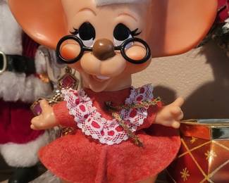 1970 Roy Des Of FLA Mrs Claus Christmas Mouse Savings Bank