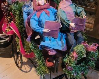 Traditions Fabric Mache Caroling Family In Carriage Decoration