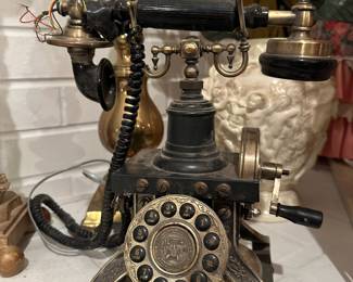 Paramount Collection Classic Series Telephone