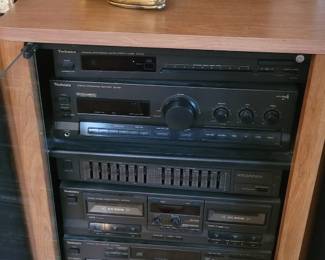 Technics Center Channel Loudspeaker SB-C500, Technics Integrated Amplifier SU-G91, Technics Tuner ST-K50 , Technics Stereographic Equalizer SH-8017, Technics Stereo Double Cassette Deck RS-TR311, Technics Stereo Cabinet