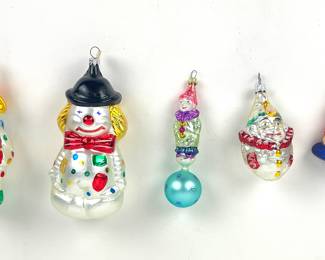 #29 • Antique and Vintage Clown Ornaments (5)
LUX.BID